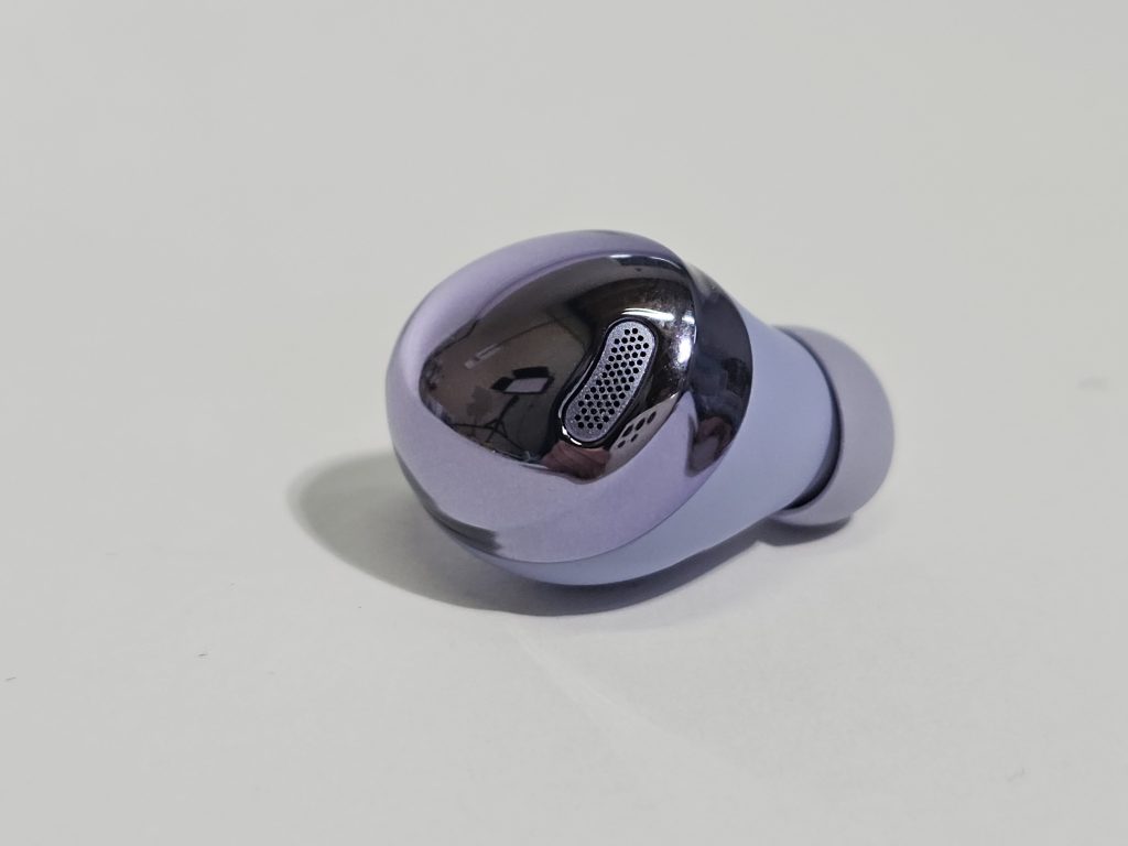 samsung galaxy buds pro oortje rechts paars | 2dehands zijkant