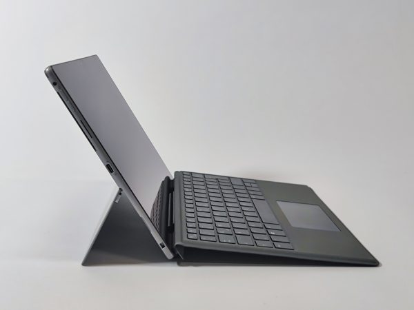 dell latitude 7320 detachable 256gb i7 11th gen zij-aanzicht