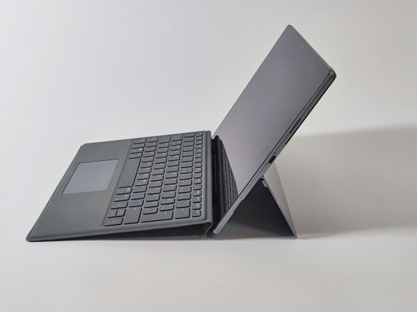 dell latitude 7320 detachable 256gb i7 11th gen zij-aanzicht
