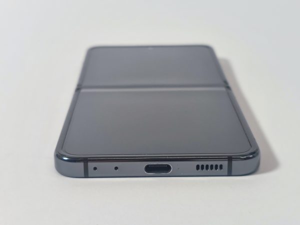 samsung galaxy z flip5 256gb graphite onderkant