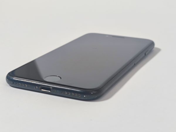 apple iphone se (2020) 128gb zwart 100% accu zij-aanzicht