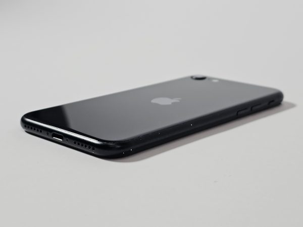 apple iphone se (2022) 64gb zwart 91% accu zijkant