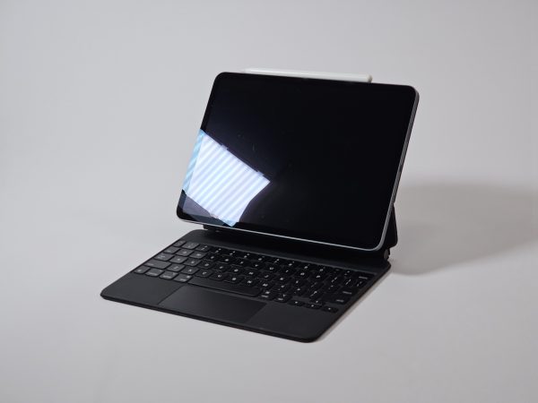 apple ipad pro 11 inch (2021) 128gb grijs met pen en toetsenbord