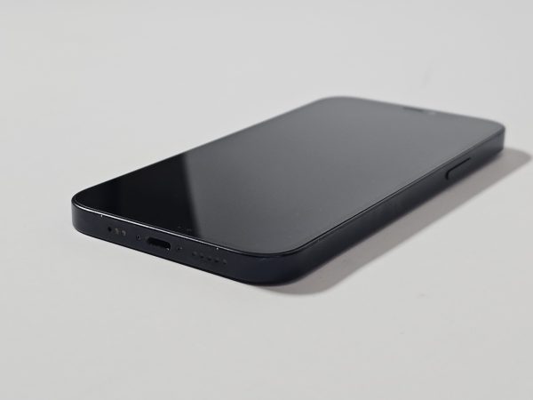 apple iphone 12 128gb zwart 86% accu zijkant