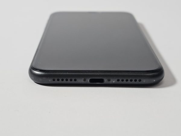 apple iphone 11 64gb zwart 82% accu input