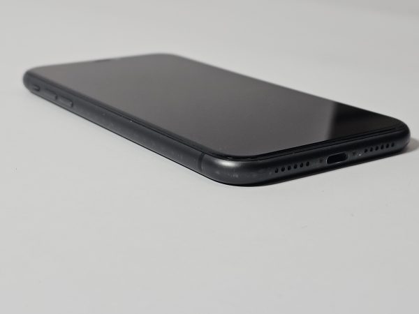 apple iphone 11 64gb zwart 82% accu zijkant