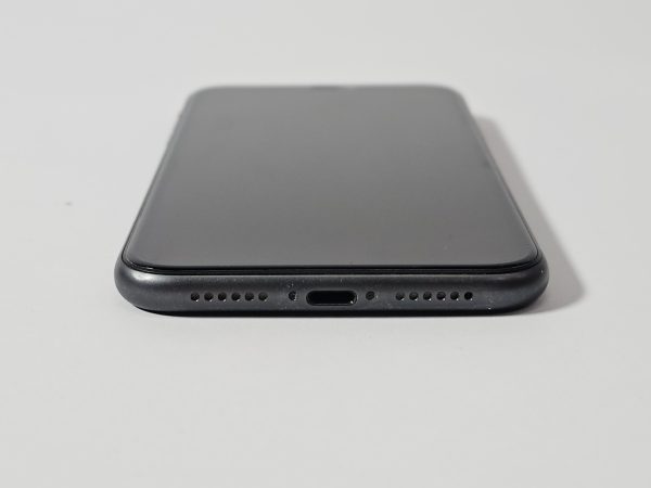 apple iphone 11 64gb zwart 79% accu input
