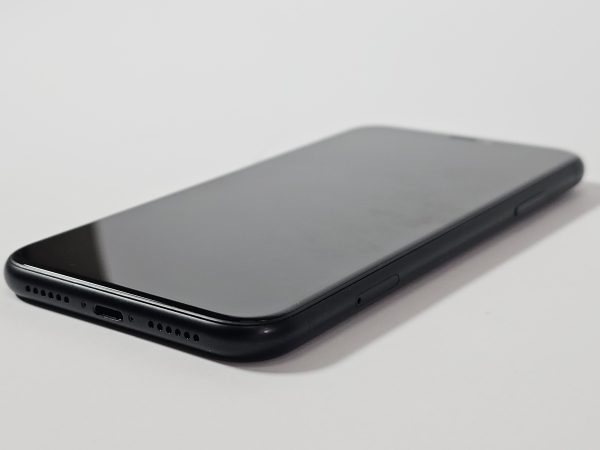 apple iphone xr 128gb zwart 97% accu zijkant
