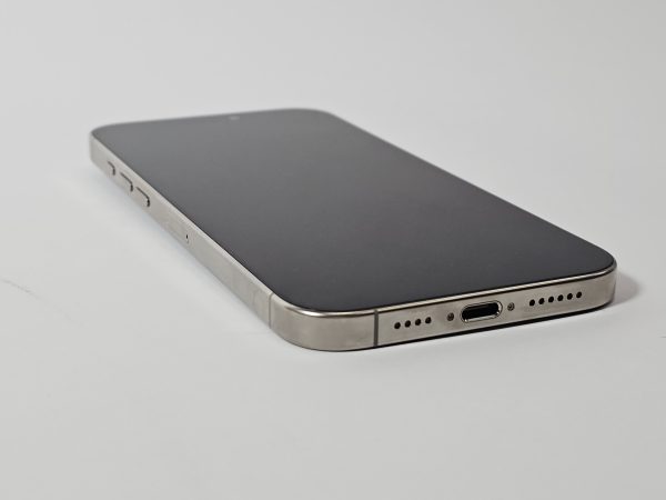 apple iphone 16 pro max 256gb natural 96% accu zijkant