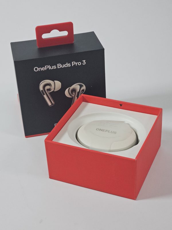 oneplus buds pro 3 wit foto met open doos