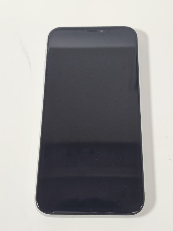 apple iphone xr 64gb wit 83% accu display