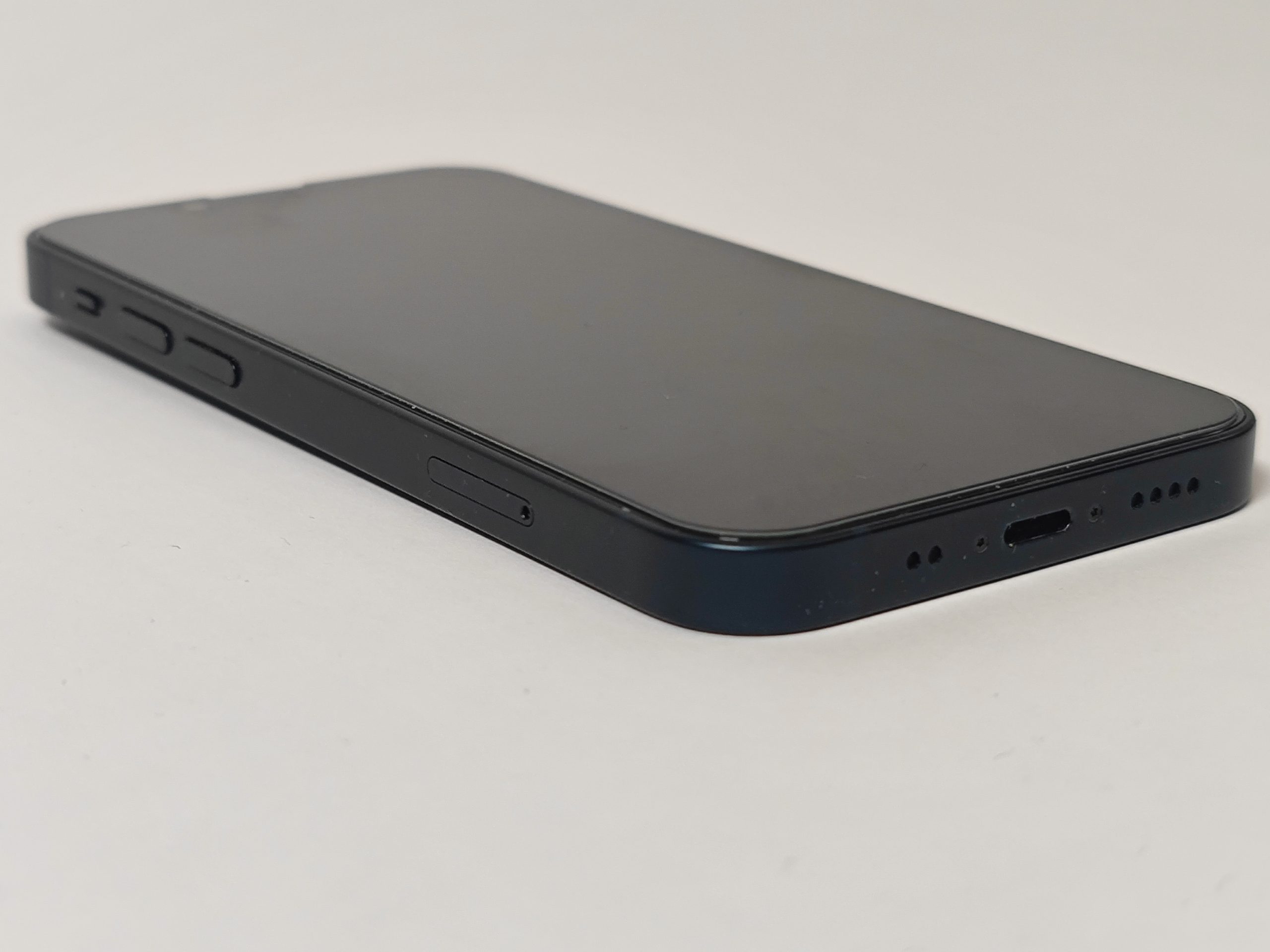 apple iphone 13 mini 128gb zwart 88% accu - zij aanzicht links