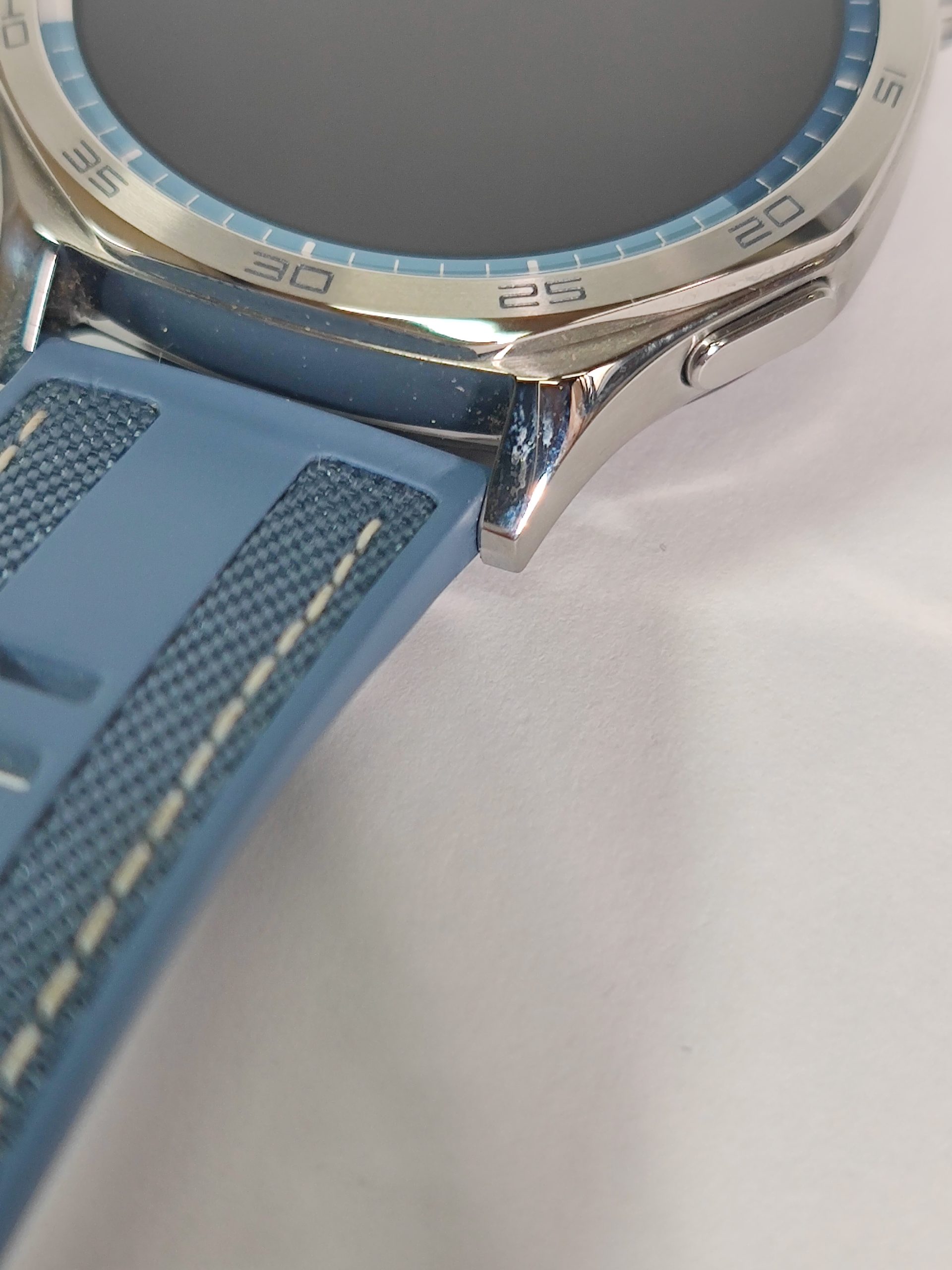 hauwei watch gt5 46mm blauw | retour deal - Behuizing gebruikerssporen