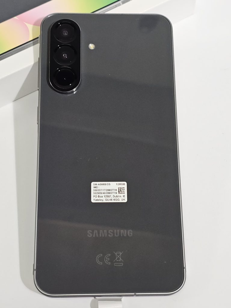 samsung galaxy a56 5g 129gb 8gb ram zwart | 2dehands achterkant