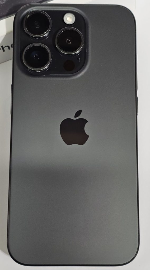 apple iphone 15 pro 512gb zwart | tweedehands | 86% achterkant