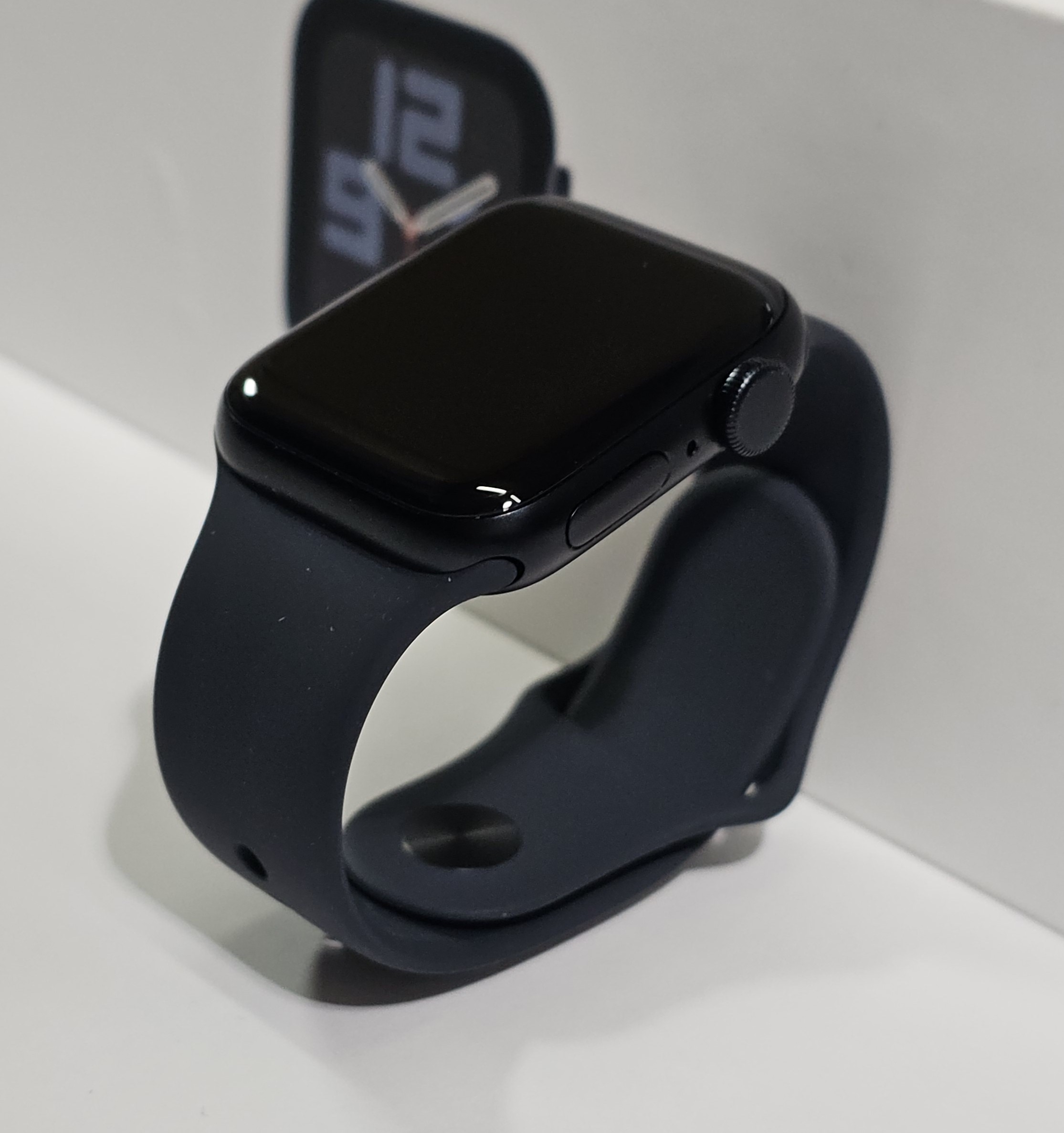 apple watch se 2022 40mm midnight aluminium | 2dehands zijkant