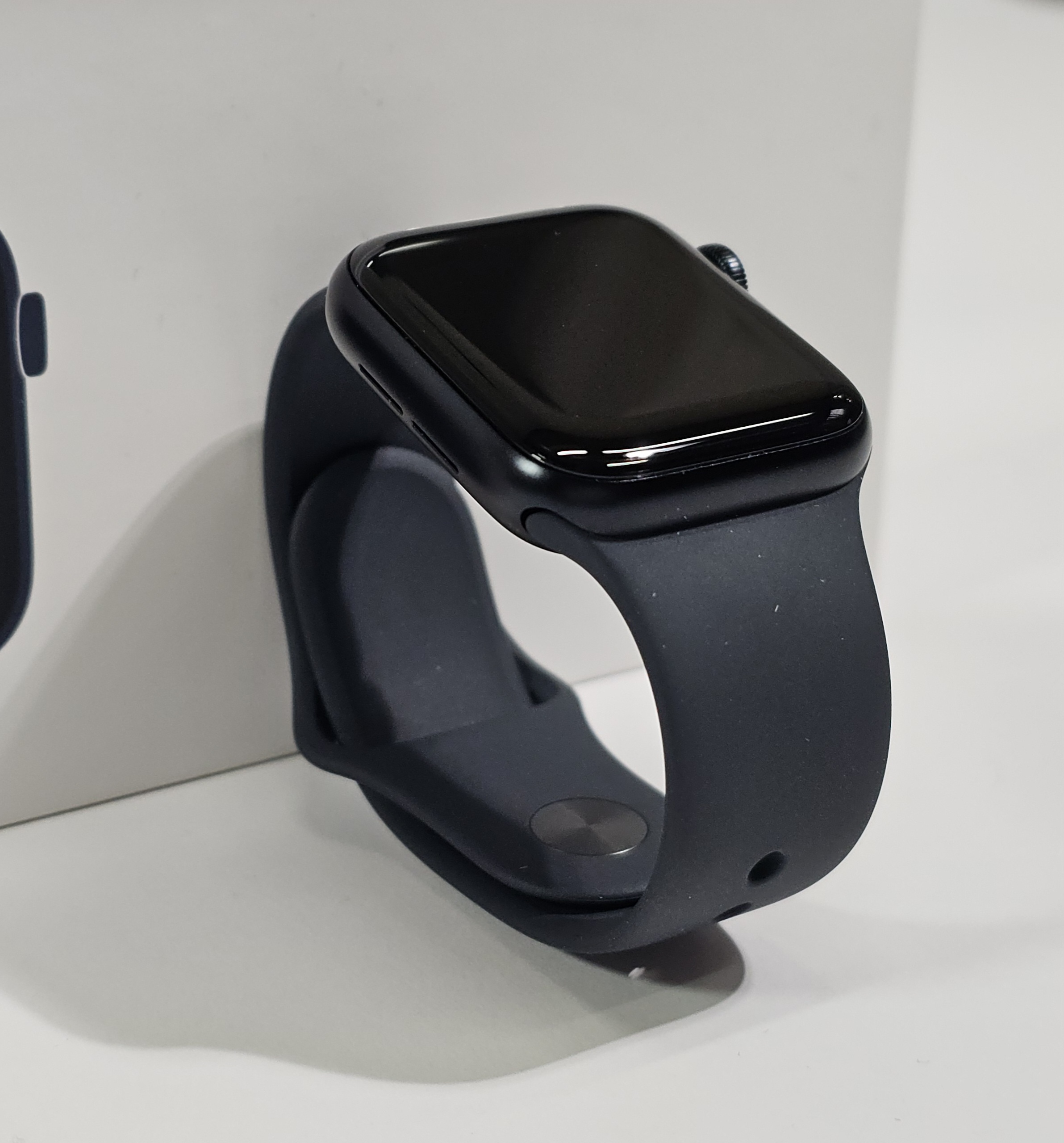 apple watch se 2022 40mm midnight aluminium | 2dehands zijkant