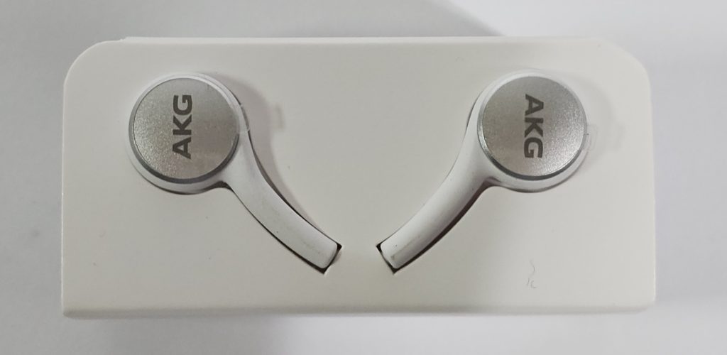 samsung akg oortjes 3,5mm jack aansluiting wit | nieuw doosje