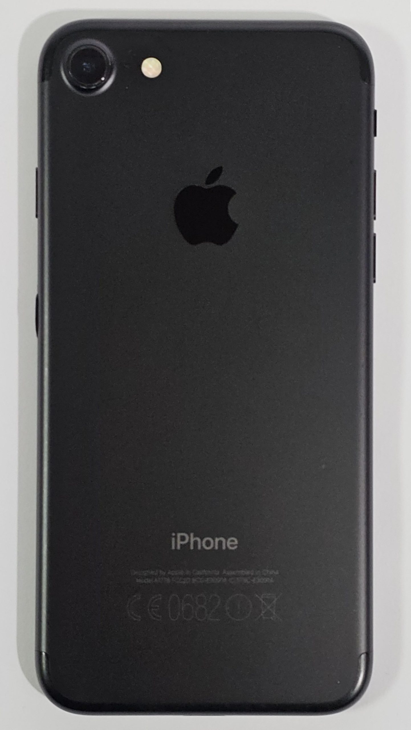 apple iphone 7 32gb zwart 83% | tweedehands achterkant