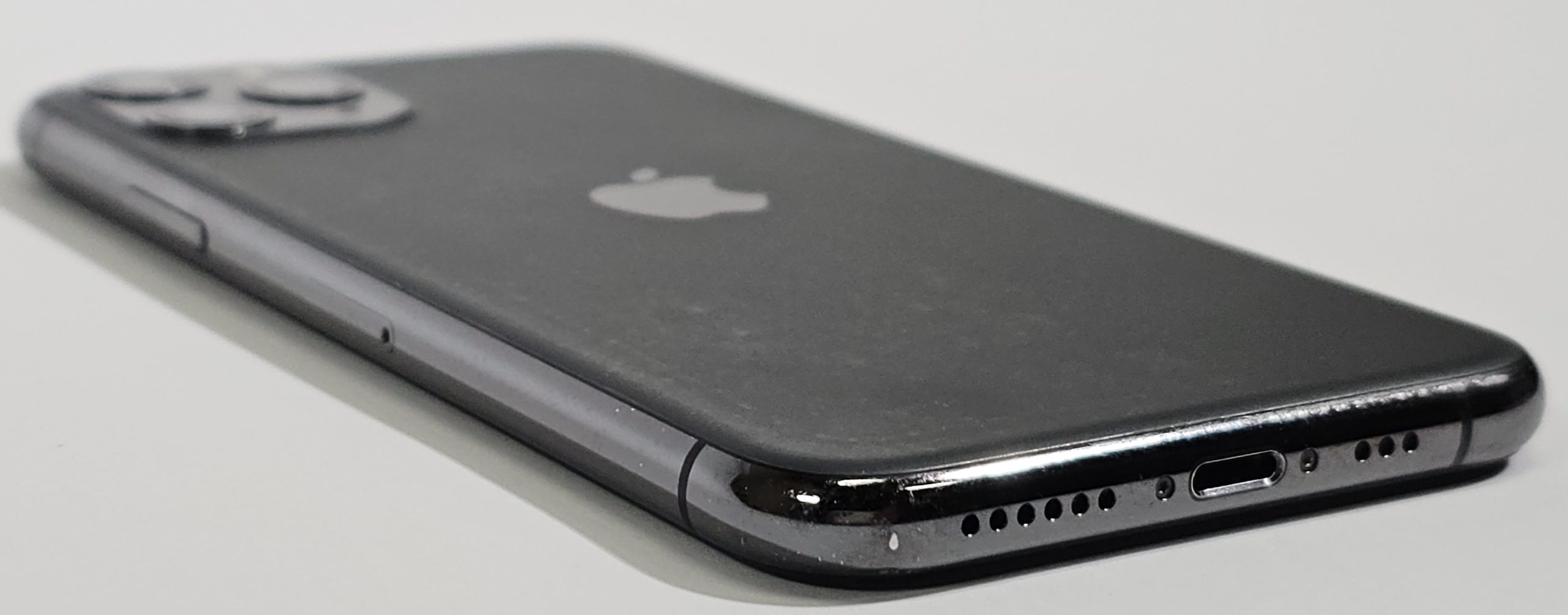 apple iphone 11 pro 256gb space grijs 100% | 2dehands zijkant