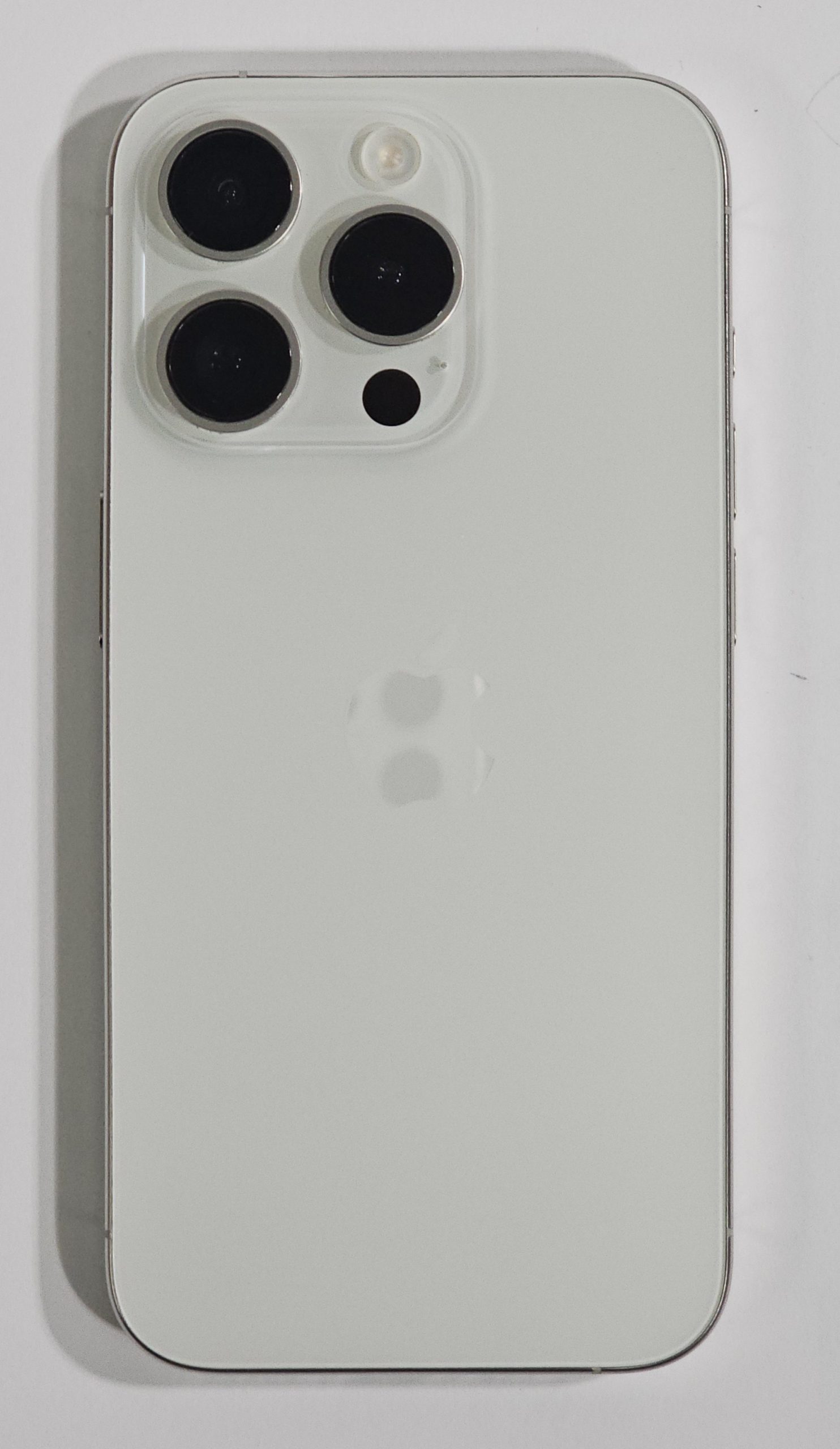 apple iphone 15 pro 128gb wit 90% | tweedehands achterkant