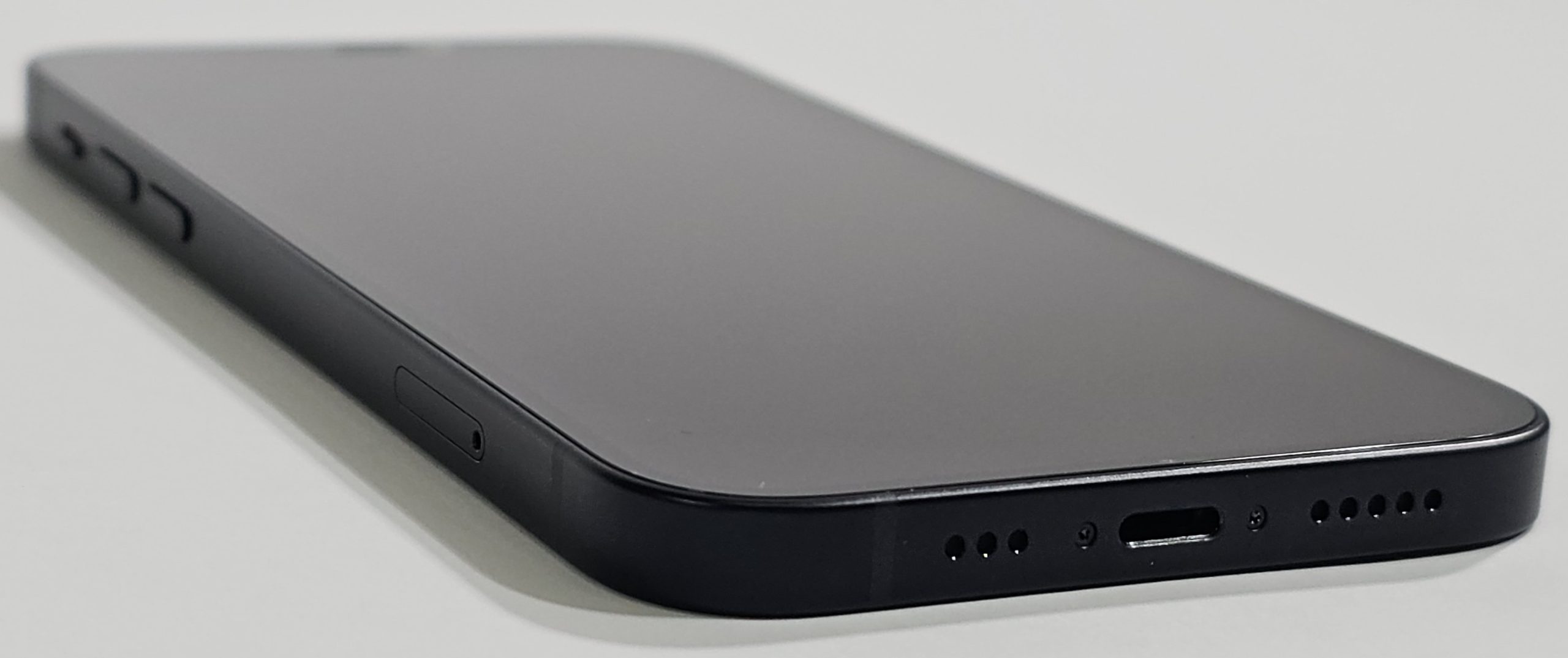 apple iphone 12 64gb zwart 98% | tweedehands zijkant